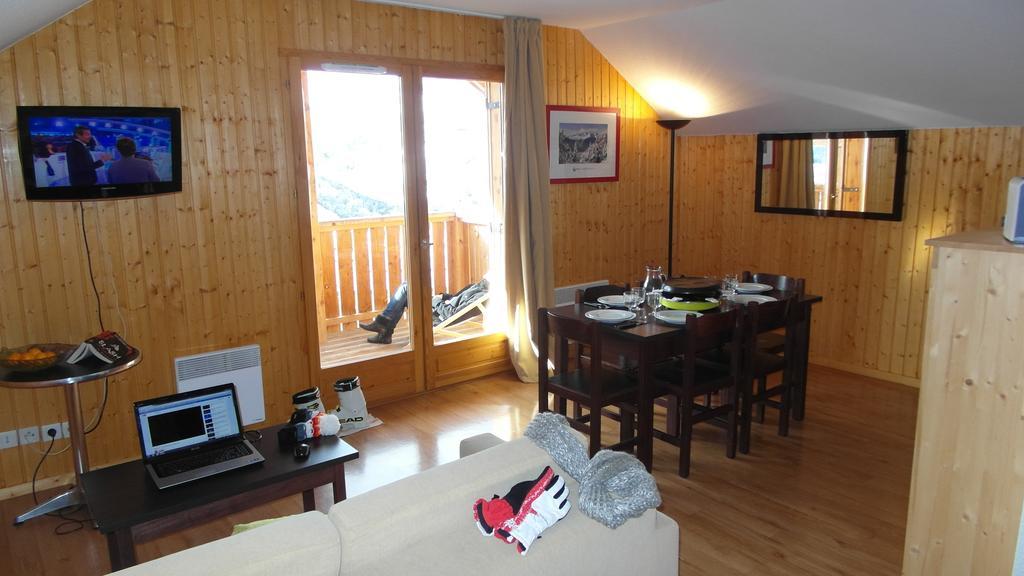 Residence Goelia Les Chalets Des Ecourts Saint-Jean-d'Arves Rum bild