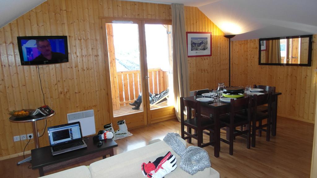 Residence Goelia Les Chalets Des Ecourts Saint-Jean-d'Arves Rum bild