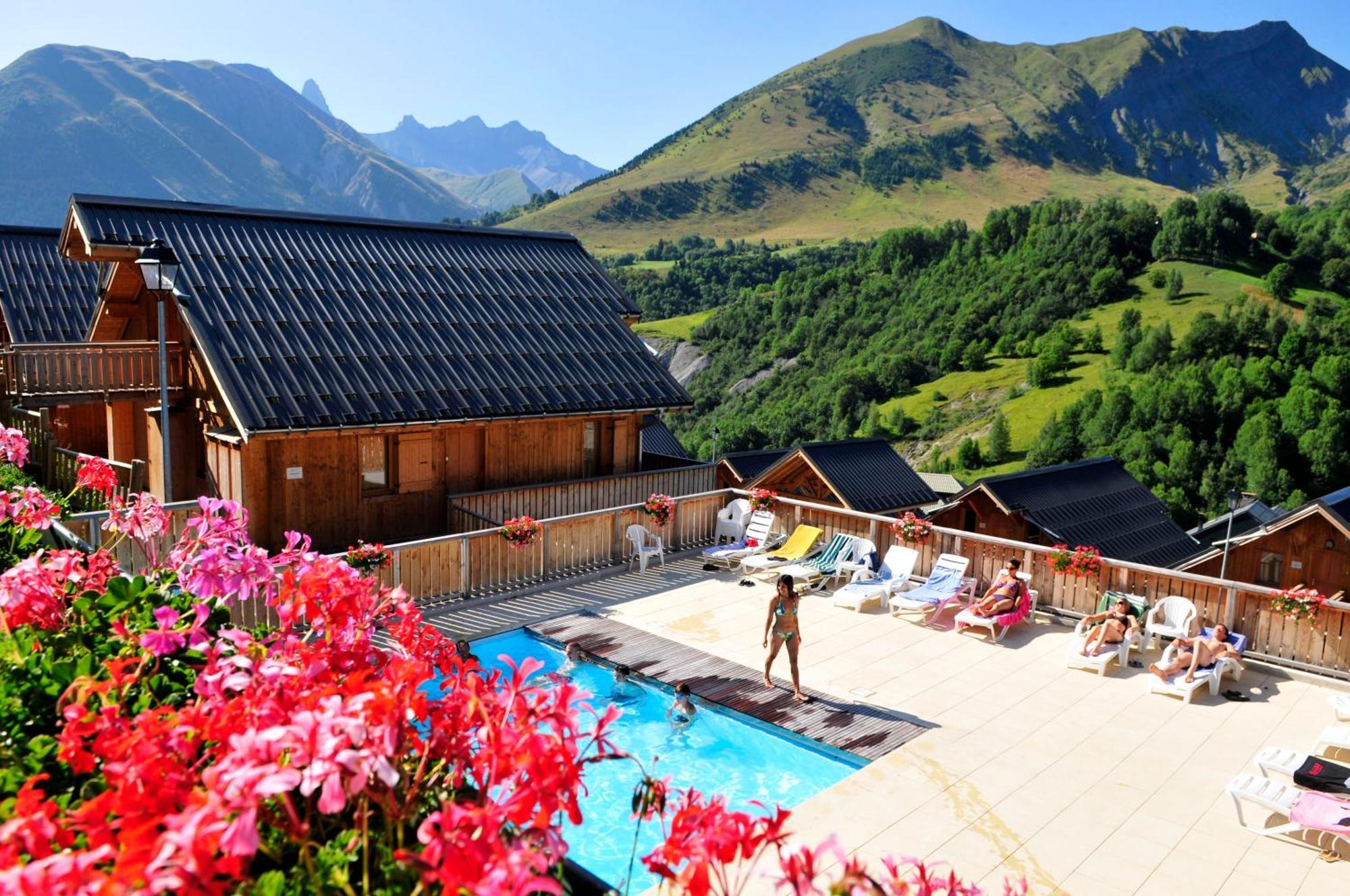Residence Goelia Les Chalets Des Ecourts Saint-Jean-d'Arves Exteriör bild