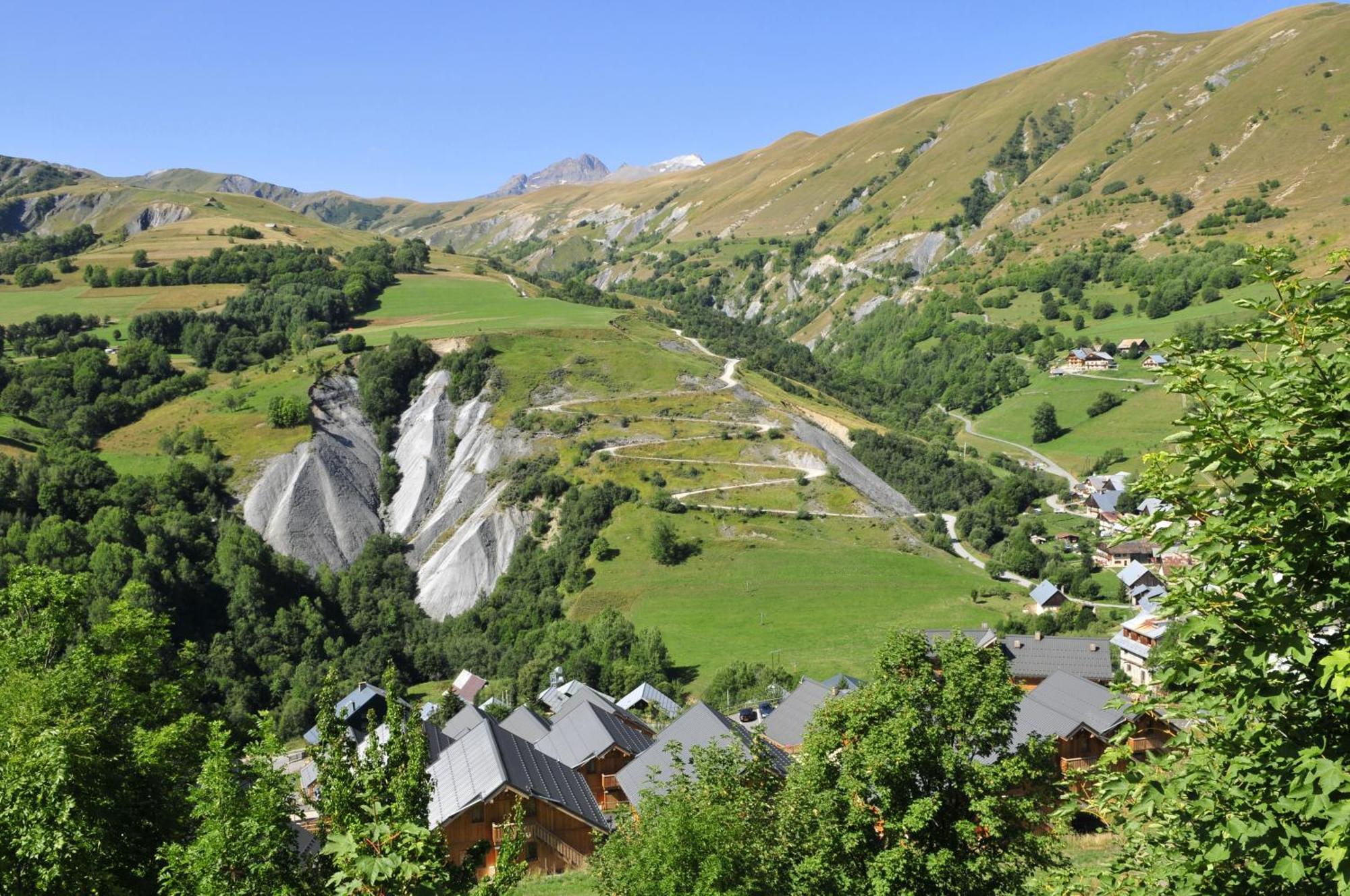 Residence Goelia Les Chalets Des Ecourts Saint-Jean-d'Arves Exteriör bild